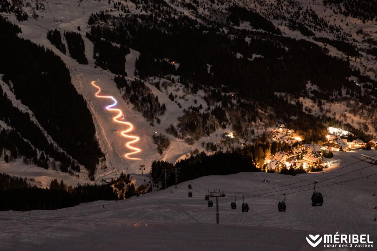 Hotel Le Chamois D'Or, Ussim Vacances เมรีเบล ภายนอก รูปภาพ