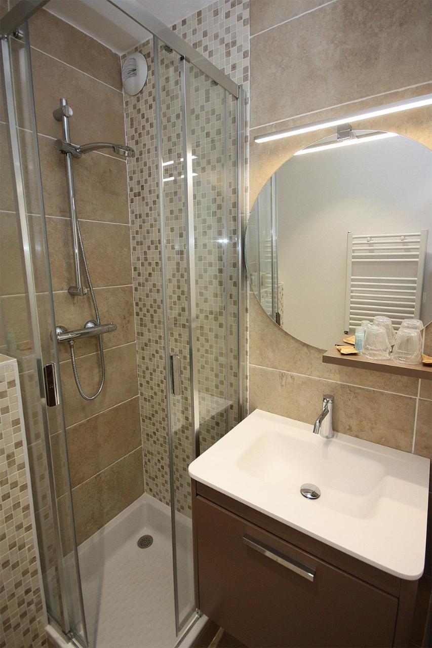 Hotel Le Chamois D'Or, Ussim Vacances เมรีเบล ภายนอก รูปภาพ