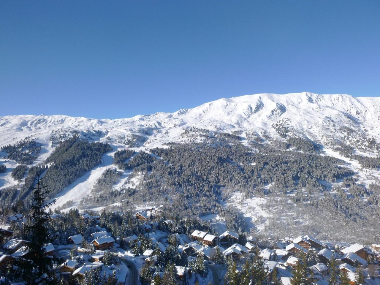 Hotel Le Chamois D'Or, Ussim Vacances เมรีเบล ภายนอก รูปภาพ
