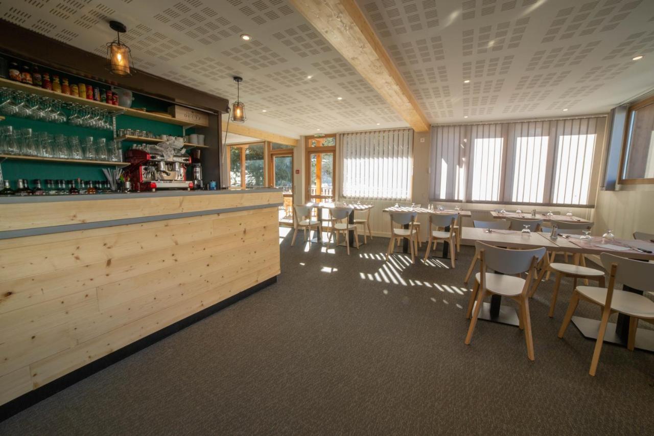 Hotel Le Chamois D'Or, Ussim Vacances เมรีเบล ภายนอก รูปภาพ