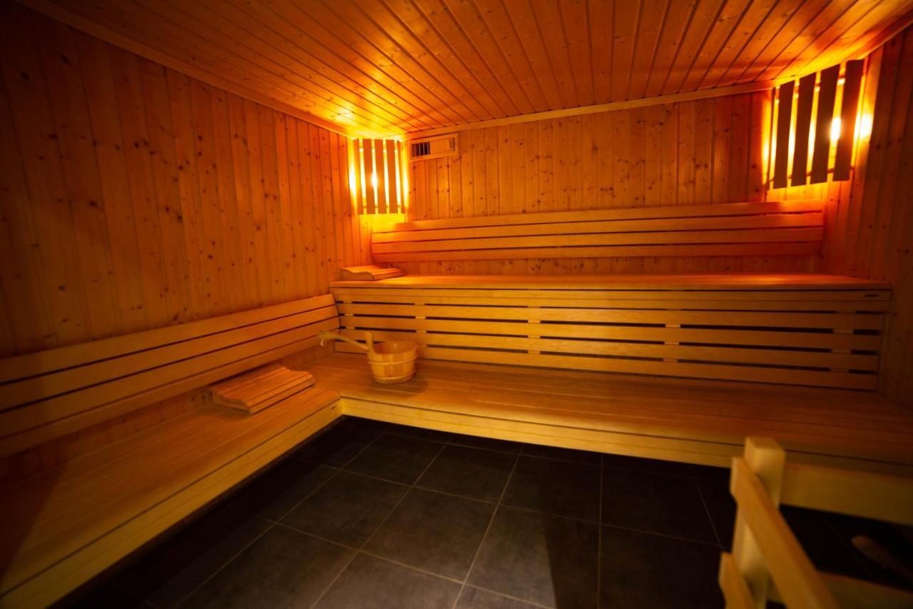 Hotel Le Chamois D'Or, Ussim Vacances เมรีเบล ภายนอก รูปภาพ