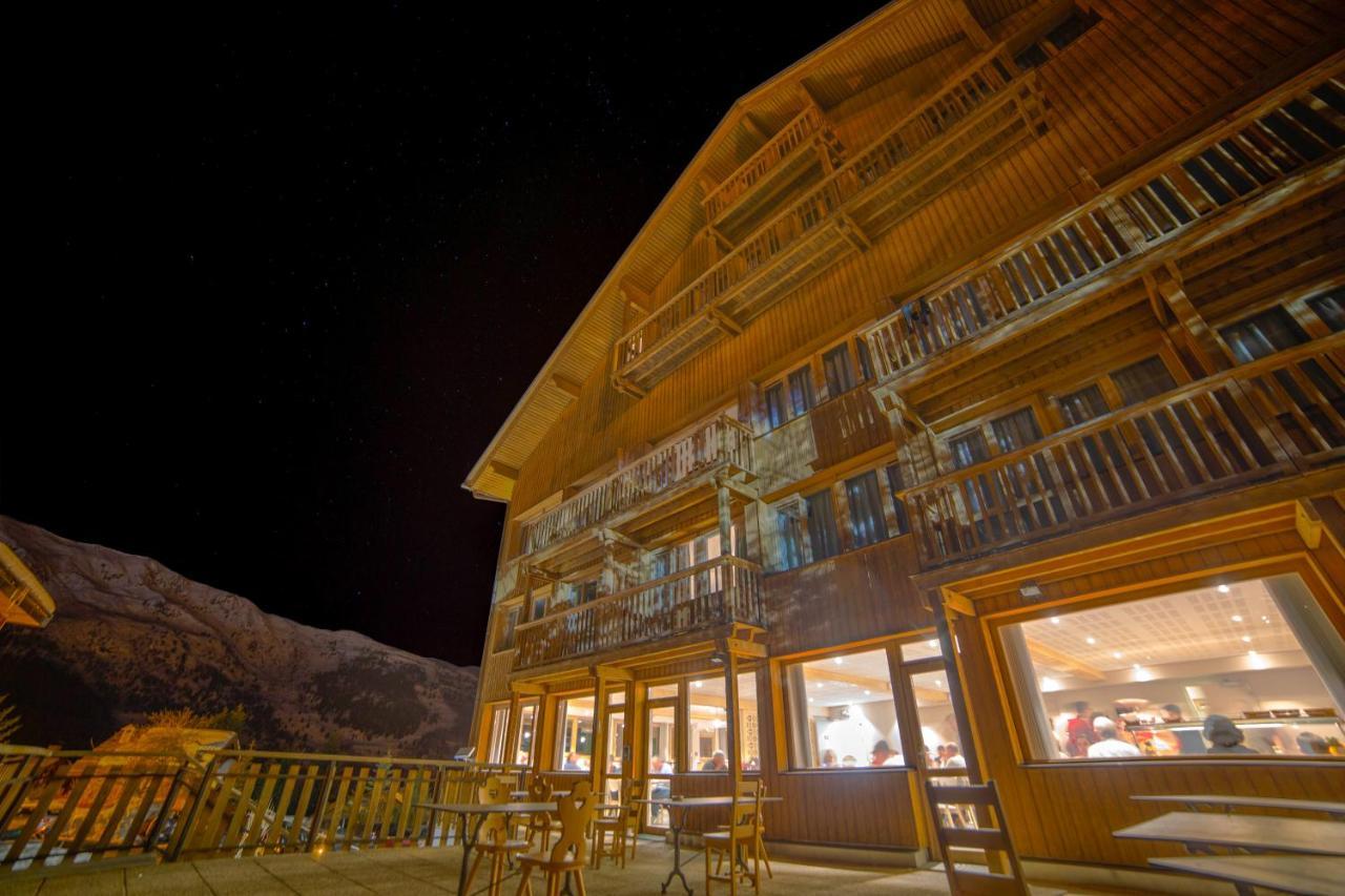 Hotel Le Chamois D'Or, Ussim Vacances เมรีเบล ภายนอก รูปภาพ